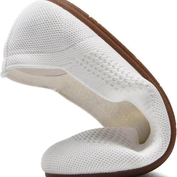 Elegant White Women's Flats with flexible souls - Picture 6 of 6